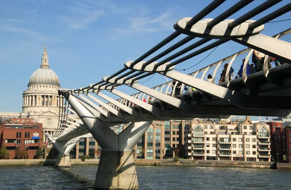 Millenium Bridge, Londres — Fotografia de Stock