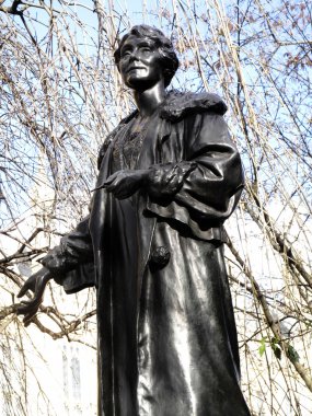 Emily Pankhurst heykeli
