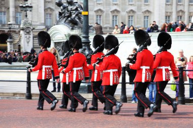 Changing the guard at Buckingham palace clipart