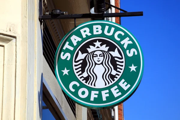 Starbucks green logo advertising sign — 图库照片