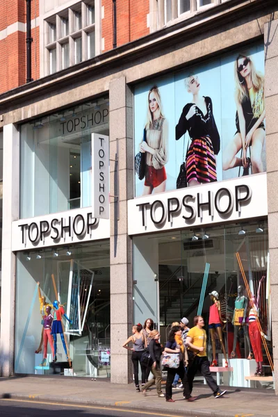 Topshop clothing store in Kensington High Street — 图库照片