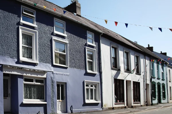Terraced town houses in Kidwelly, Carmarthenshire, Wales — Stock Photo, Image