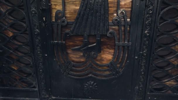 Stare Metalowe Drzwi Vintage Tle Zbliżenie — Wideo stockowe