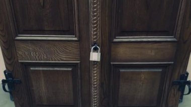 Eski tip ahşap kapı. Vintage arkaplan yakın plan.