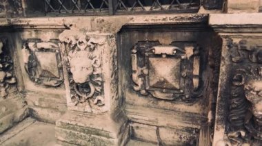 Boim Şapeli. Boim Şapeli, Ukrayna 'nın başkenti Lviv' de bulunan Katolik dini mimarisinin bir anıtıdır. 1609-1615 yılları arasında inşa edilmiş ve Lviv 'in UNESCO' nun Dünya Mirası Alanının bir parçasıdır. Geç Rönesans.