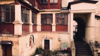 Mary 'nin varsayımının Ermeni Katedrali' nin çan kulesi. Lviv, Ukrayna.