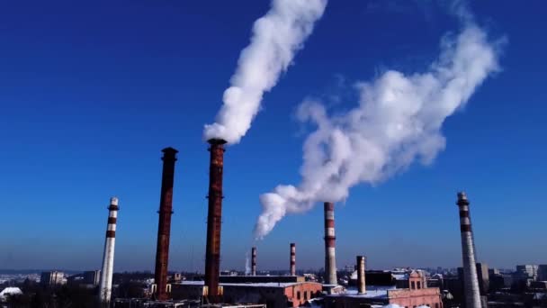 Endüstriyel Bir Fabrikanın Üzerinde Uçan Bir Nın Hava Görüntüsü Tesisat — Stok video