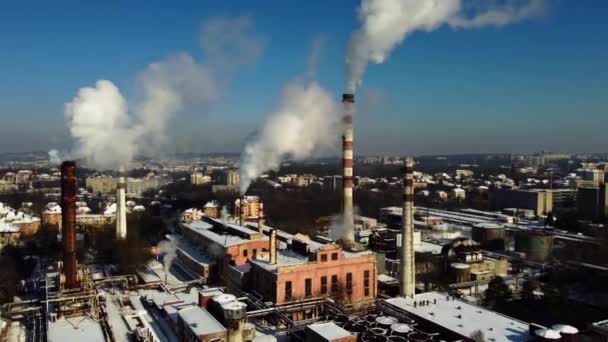 Endüstriyel Bir Fabrikanın Üzerinde Uçan Bir Nın Hava Görüntüsü Tesisat — Stok video