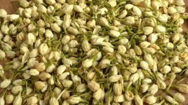 Kurak Yasemin çiçeklerinden çay.