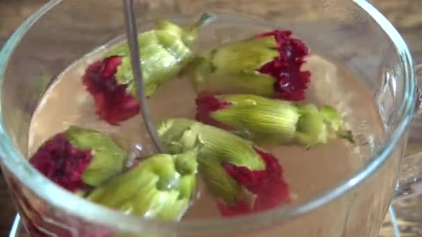 Цветочный Чай Лепестков Гвоздики — стоковое видео