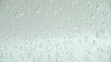 Köpüklü suyun hava kabarcıkları.