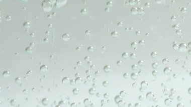 Köpüklü suyun hava kabarcıkları.