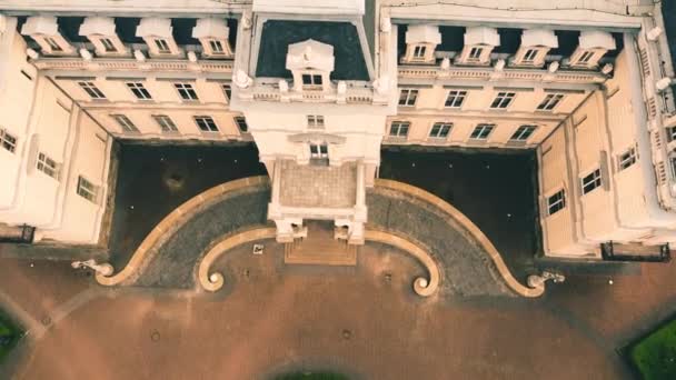 Vista Aérea Avión Tripulado Volando Sobre Antiguo Palacio — Vídeo de stock