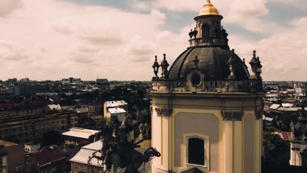 Flygdrönare Utsikt Över Flygande Över Den Katolska Katedralen George Lviv — Stockvideo