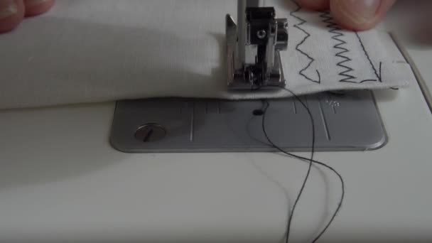 Máquina Costura Com Tecido Linha Close — Vídeo de Stock
