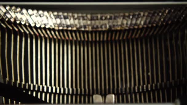 Mechanisme Van Een Retro Schrijfmachine Oude Typemachines Sluiten — Stockvideo