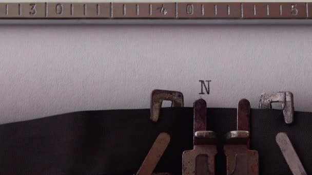 New York Gedrukt Een Oude Typemachine Close — Stockvideo