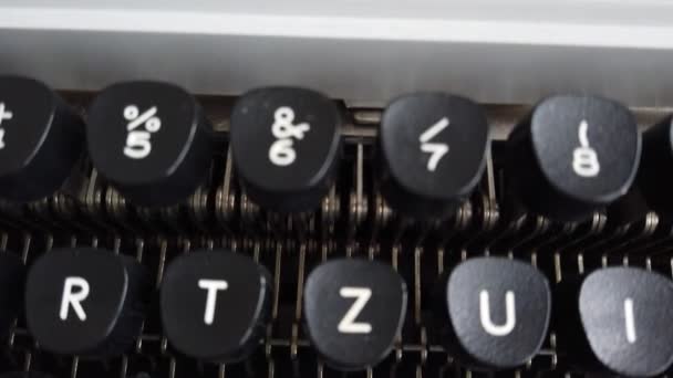 Mecanismo Una Máquina Escribir Retro Martillos Viejos Máquina Escribir Cerca — Vídeo de stock