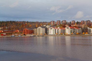 Kuzey İsveç, İskandinavya 'daki Sundsvall şehrinin panoramik manzarası