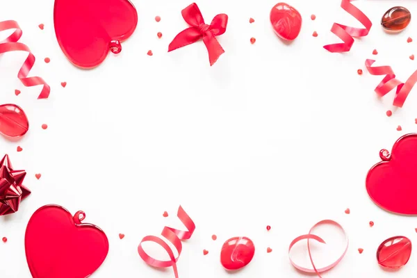 Valentýn Láska Romantický Koncept Červené Srdce Stuha Bílém Pozadí Kopírovacím — Stock fotografie