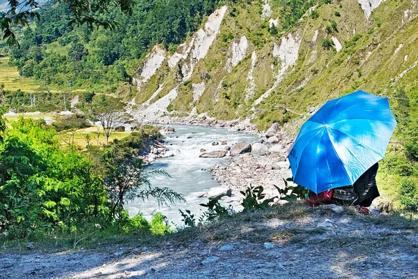 Голубой Зонтик Непале — стоковое фото