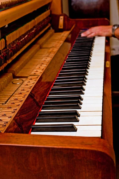 Klavierstimmer Klassische Stimmung Des Antiken Klaviers Musikinstrument — Stockfoto