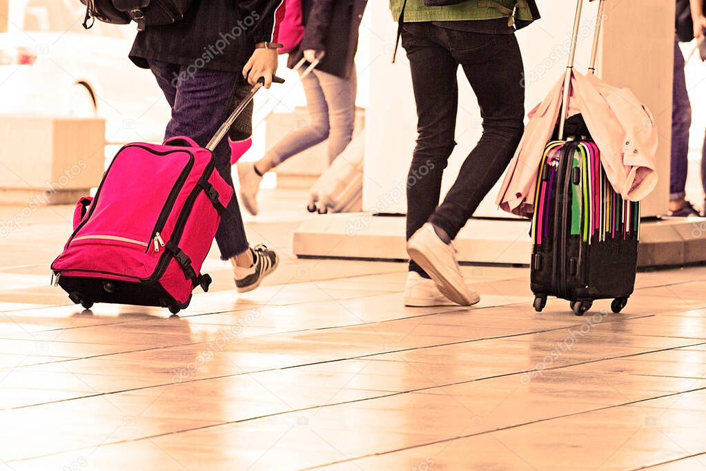 rush, luggage at the airport, travel to coronavirus,