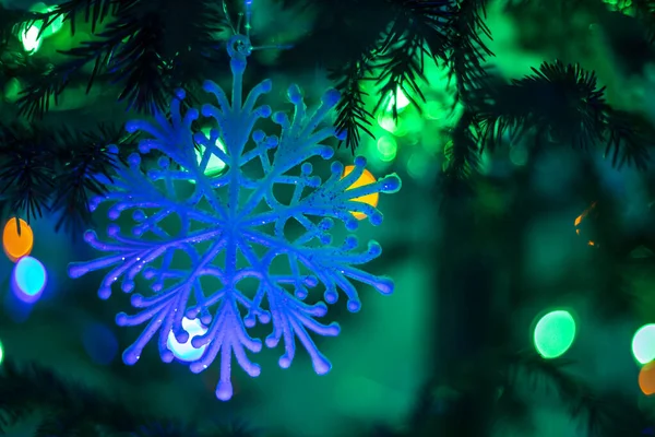 Płatki Śniegu Choince Oświetleniu Nocnym Lampionów Formacie Poziomym — Zdjęcie stockowe