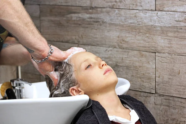 Hairdresser Washes Hair Natural Shampoo Boy Haircut Barber Shop — Stock Photo, Image