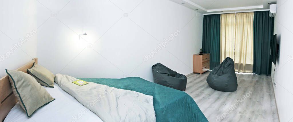 Scandinavian ko bedroom design, green curtains 