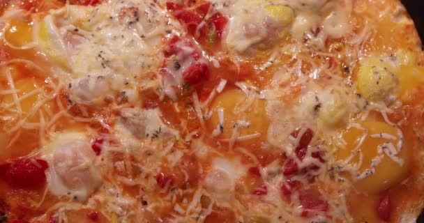 Fondo Borroso Cocinar Huevos Fritos Con Tomates Queso Verduras Una — Vídeos de Stock