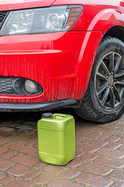 Araba yağı değişimi. Sürücü güvenliği.