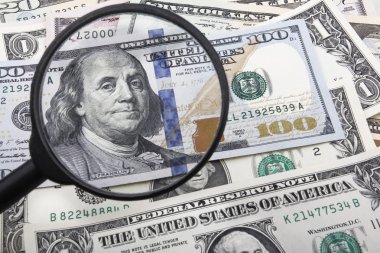 Bir 100 bize Doları banknot bak yakın bir.