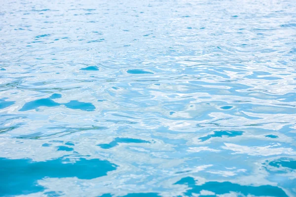 Blå vattenyta — Stockfoto