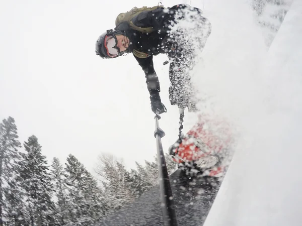 Snowboarder en mouvement — Photo