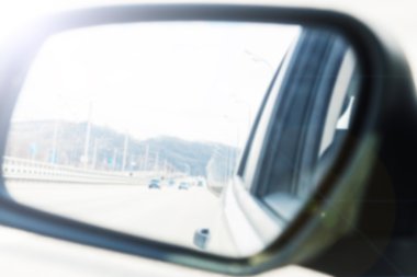 Araba ayna parlama ile