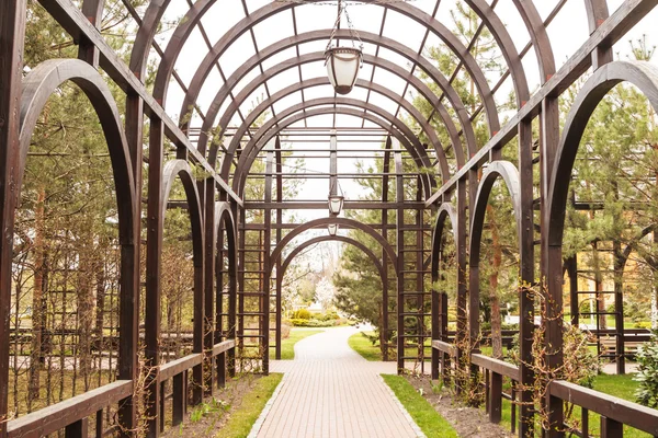 Archway no jardim — Fotografia de Stock