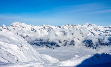 Alpler Dağı kış manzarası