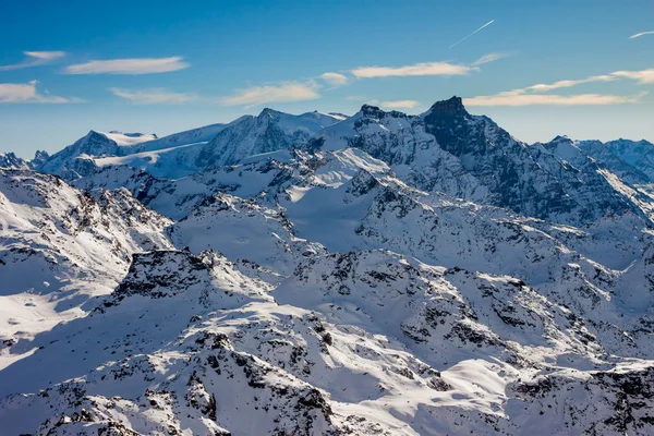 Alpes montaña invierno paisaje — Foto de Stock