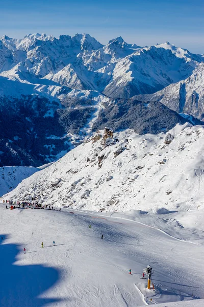 Alpes montaña invierno paisaje —  Fotos de Stock