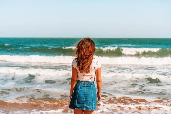 Beautiful Young Woman Long Hair Walks Black Sea Beach — Stock Photo, Image