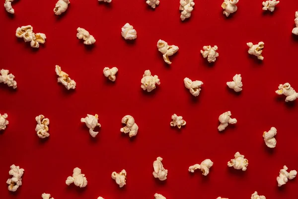 Popcorn Muster Auf Rotem Hintergrund — Stockfoto