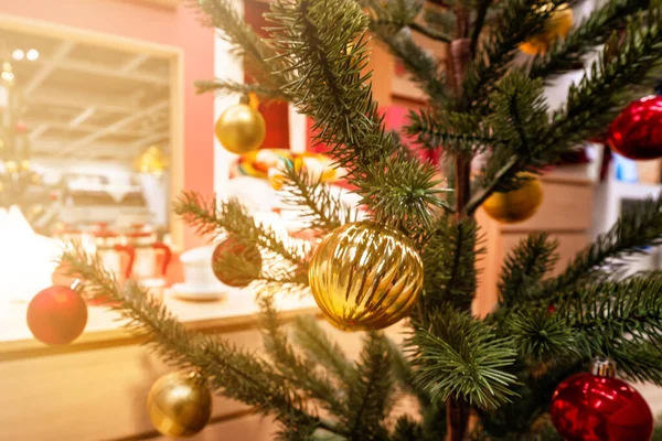 Díszített Karácsonyfa Egy Hangulatos Otthon — Stock Fotó