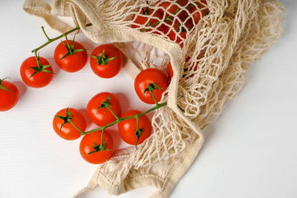Vegetables Beige Utility Mesh Bag Zero Waste Concept Tomatoes Red — Stock Photo, Image