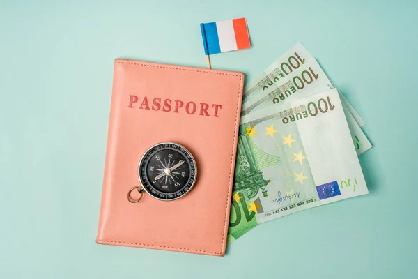 Contesto Viaggio Francia Passaporto Denaro Bandiera Francese Sfondo Blu Concetto — Foto Stock