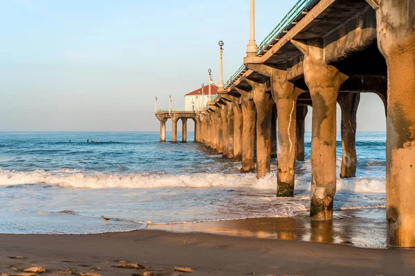 Manhattan Beach Móló Óceánhullámokkal Los Angeles Kalifornia — Stock Fotó