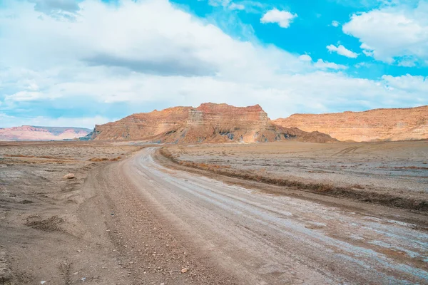 유타의 도로와 바위투성이 풍경으로 이루어진 아름다운 알스트 포인트의 — 스톡 사진
