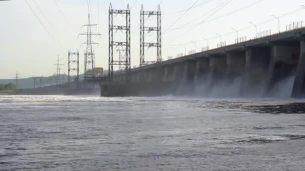 Scarico Dell Acqua Nelle Centrali Idroelettriche Togliatti Russia Maggio 2021 — Video Stock
