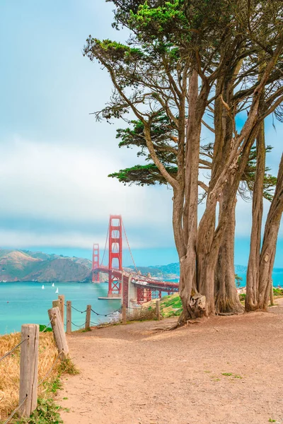 Golden Gate Bridge Hill Sunny Summer Day Postcard View San — Stock Photo, Image