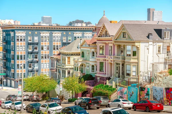 Fassaden Von Reihenhäusern Mit Berühmter Viktorianischer Architektur Straßen San Francisco — Stockfoto